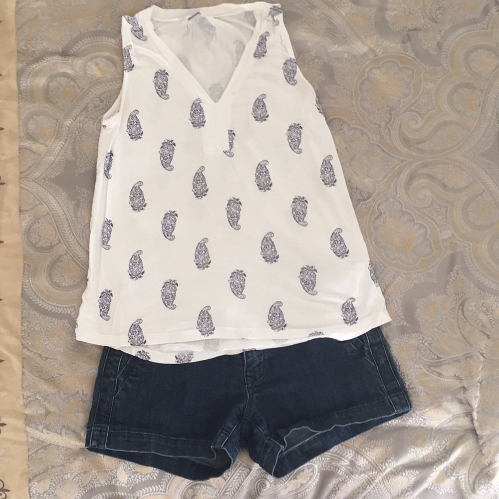 Old Navy sleeveless top